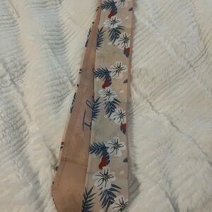 Floral Patterned Satin Scarf